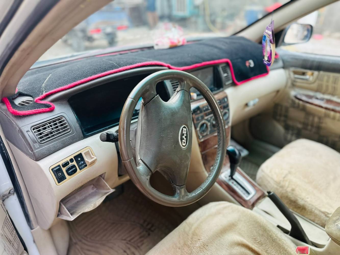 بي واي دي F3 • ٢٠١٢ • ورقة