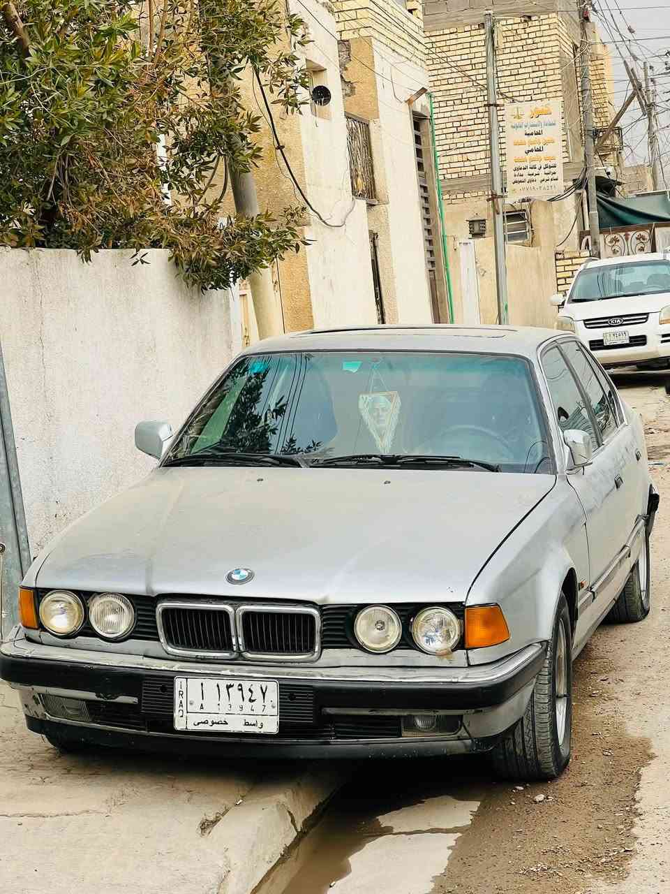 السلام عليكم للبيع BMW موديل 1991 مكفوله كير ومحرك وحداديه تبريد بدون حادث 735 كشنات كهرباء تدفئه كشنات سياره جاهزه السعر 33 العنوان بغداد الدوره الرقم ***********
