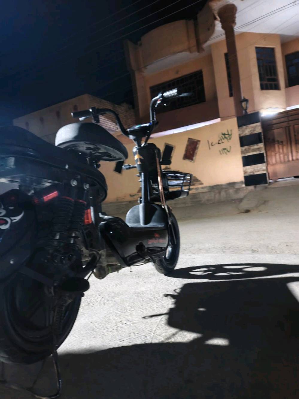 دراجه للبيع 💘
مكفوله سعر 250 وبيه مجال مكفوله من بطاريات تايرات فيش عقل بريكات اشرات يمين يسار مكفوله من كلشي ❤️
عنوان بغداد ابو غريب الحصوه 💘
رقم الهاتف وبي واتساب ***********