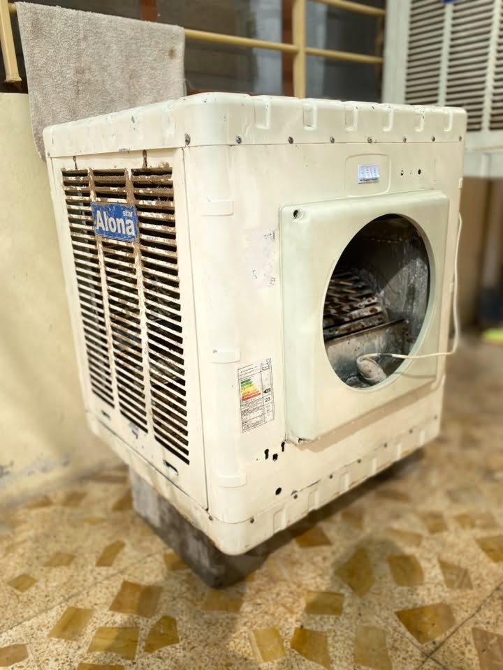 مبردة حجم 2 ونص ((للبيع))
الماطور مالها بيها بداية ملف يعني لازم يشتغل بدفعه
والباقي موضح بالصور مبينه تفاصيلها والواتر بم شغال
بسعر مناسب 
مكاني مشيرفة الثانيه
*********** بي واتساب

