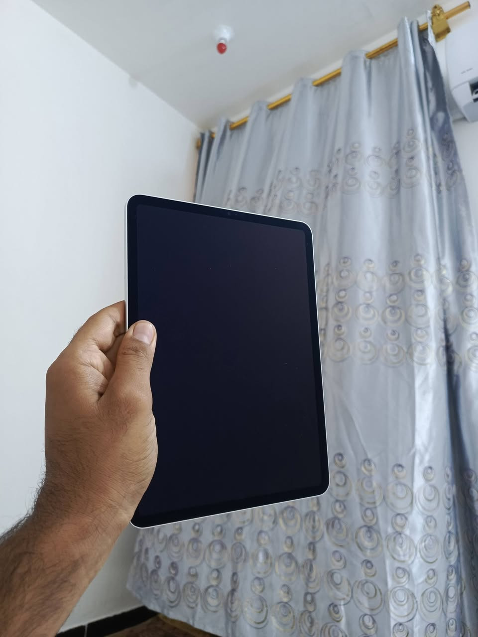 ايباد 11 الجيل الرابع
نضافة 100مع كامل الملحقات

 ذاكرة 128 

السعر 650 قفل 

***********
