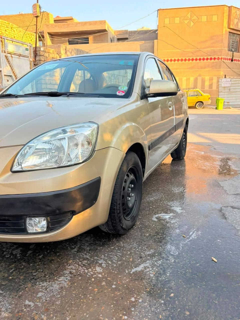 السلام عليكم سياره كيا ريو 2009 خليجي 
بيها بس خشم البنيد صبغ 
باقي سياره مكفوله 
جاهزه كير مكينه حداديه تحكم تاير 
تبريد ثلج
السعر 59 وبيها مجال قليل
*********** مكان بغداد
