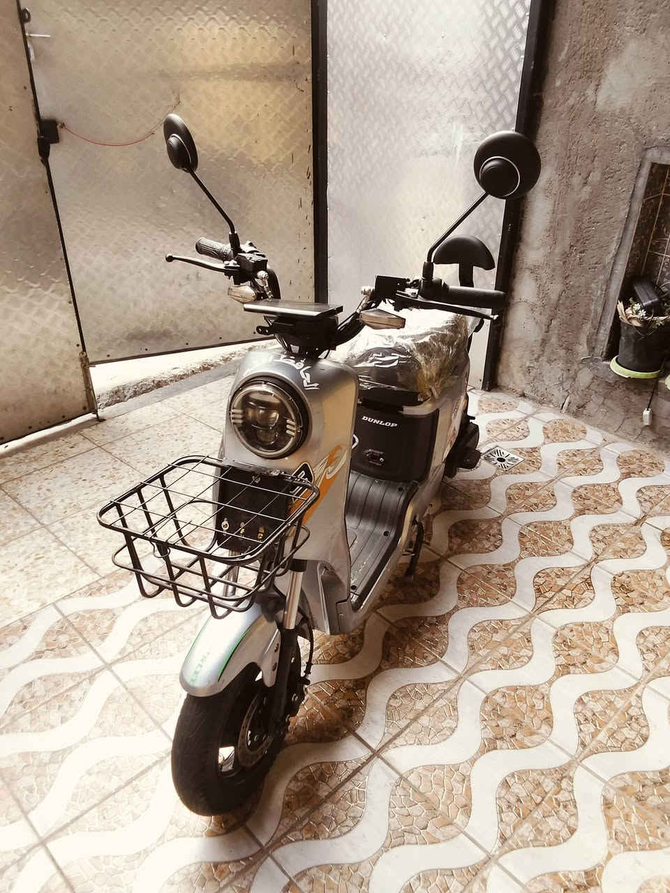 سلام عليكم دراجة نوع R9 نضيفه
5 بطاريات اكبار جدد

اشاير يمنه يسرى 

دبل اشاره 

لايت عالي ناصي 

3 نمر 

نضام P

نضام R

(السعر 280) وبيهه مجال للطيبين 

للاستفسار (***********)

(ملاحظه اقرى قبل الاستفسار)

العنوان/بغداد/ البلديات/جامع سيد صلاح المكصوصي

