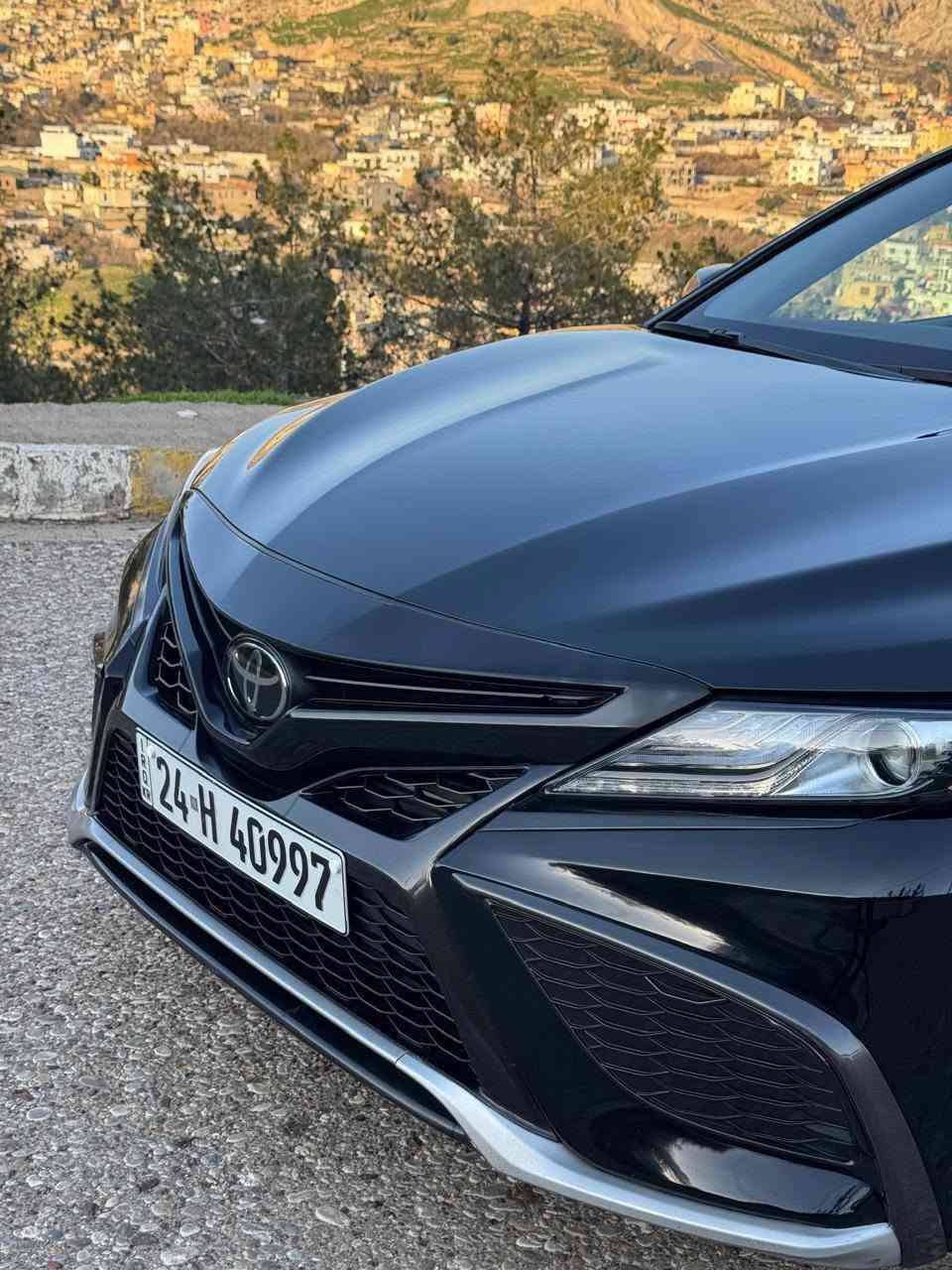 كامري 2024 xse full فووول
ماشيه 30000 km 
الصبغ الي بيها تكمتين وجاملغ امامي بدون ايرباك وحادثها واضح بالصور  . سعر السياره 188$ ورقه وبيها مجال  مكان السياره موصل ودهوك 
*********** دهوك, العراق
