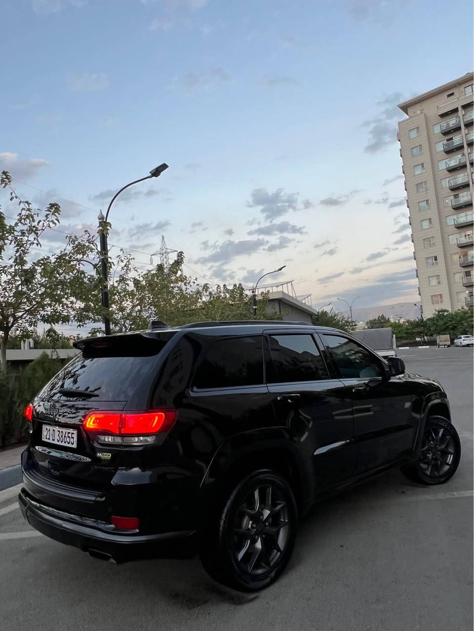 Jeep grand Cherokee X 2019
مواصفات X کەنەدی کلین تایتل 

‎تەنها 83000 کیلۆمەتر ڕۆیشتووە گێر و مەکینەی نەکراوەتەوە و کارەبایی و تەقە و رەقە و هەموو گیانی بە شەرت 

فول مواصفات (رادار گەورە - راداری خەتی جادە - اوتو پارک - راداری پشت و پێش و تەنیشت - کوشن هیتر - کوشن کارەبا - کوشن خزن میموری - تحدید سرعە - حاسەی پێش و دوا - شاشە گەورە - لایت لید و زینون - پلاجیکتۆر لید - صندوق کارەبایی  - بەسمە و شغال - زۆر مواصفاتی تر ...)

کەنەدی کلین  تایتل راپۆرتی carfax ی هەیە کلینە 
بێ بۆیاخ بێ سارد بێ چال بێ شوخت دەعامی بۆ دەعامی بە شەرت لۆک لۆکە 

سعر 260 وەرەقە و مجال 
شوین سلیمانی 
تلفون ***********

Jeep grand Cherokee X 2019
مواصفات X کەنەدی کلین تایتل 
83000 الف کیلومتر ماشی محرک و کیر مو مفتوح و مابی ای خلل 

فول مواصفات x معروفە ( رادار امامی کبیر - رادار خط شارع - auto park - رادار امامی و خلی و جانبی - کشنات جلد - کشنات خزن - کشنات تدفئە - تحدید سرعە - حساسات امامی و خلفییە - شاشە کبیرە - لایتات لید و زینون - بلاجکتور لید - صندوق کهربائی - بصمە و تشغیل عن بعد و بعد بیها هوایە مواصفات... )

وارد کندی کلین تایتل بشرط فحص و رابورت carfax 
مکفول کفالە عامە بدون صبغ بدون بارد بدون شخط بدون رصعات لوکککککک بالباکیت نفس زیروووو

سعر 260 ورقە و مجال بسیط
مکان سلیمانییە 
تلفون *********** السليمانية, العراق
