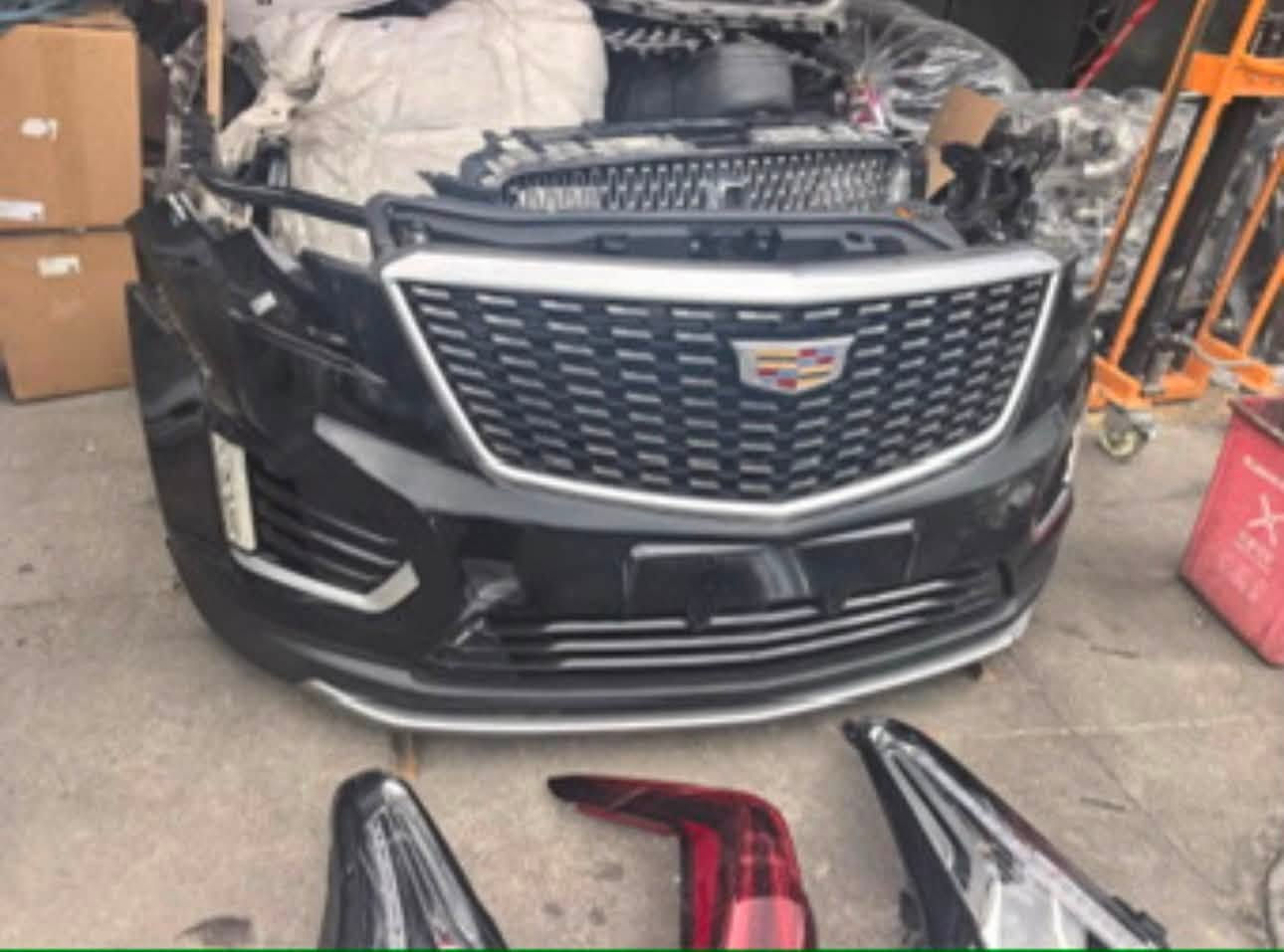 السلام عليكم
***********
متوفر دعامية كاديلاك XT5 2024
بونيد كاديلاك XT5 2024 ابيض 
ترهم من 2017-2026
متوفر كت راديترات XT4-5-6 مكينة 4 سلندر 2.0L 
متوفر لايتات XT5 مع كشافات 
ضفيرة دعامية XT6 مع حساسات وكاميرا
ضفيرة دعامية XT5 مع حساسات وكاميرا 
لايتات XT6 ابو 3 عدسات يرهم من 2017-2026 
كشافات كاديلاك XT6 2024
مراية XT4 فول مواصفات جهة سايق ام كاميرا وتعتيم وشفط 
فسفورات دعامية xt4-5-6
Ct4-5
جاملغات XT6 يمين يسار مضررات 
بدنه وجسر وقاعدة راديترات وبلاستك وفلينة XT6 
كامرات امامية لكل انواع كاديلاك ct-xt
تريشة ابواب جهة سائق XT6ترايش جاملغات XT6 2024 
يرهم من 2017 -2026
كفرات ابواب داخلية xt6 جهة سائق 

عقول لايتات XT5-XT6 2024
