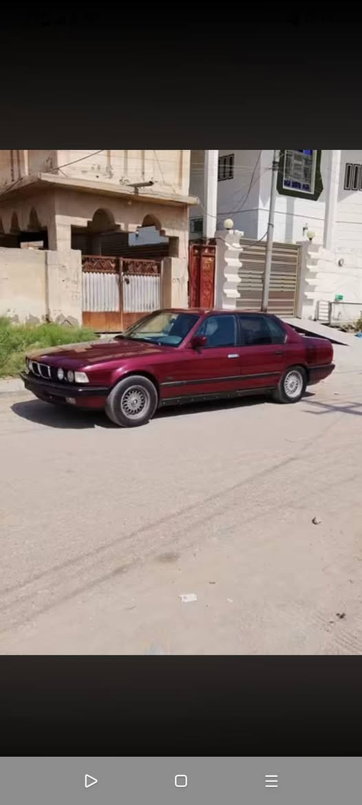 سلام عليكم للبيع سياره BMW 735
موديل 1991نضيف محرك جديد كير حداديه تخم تاير تخم 
ويا كب  تبريد شغال شرط جاهزه فول السياره مواصفات 
كشن جلد كهرباء رقم بغداد مكان ذي قار 
 الاتصال ***********

نص مكتوب في الصور:
- ٣٤%  فيسبوك تعليق جديد • على منشور تتابعه.