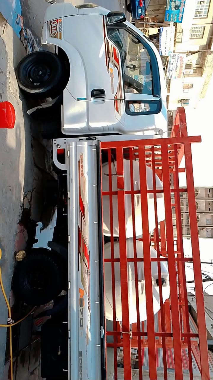 يالله سلام عليكم كيه حمل 2017سياره مكفوله من صبغ  تبريد تدفه فول شاصي مكفول تحويل مباشر سياره خير من الله رقم بغداد مكان سياره بغداد سعر 120وبيه مجال شراي يتصل ***********. بي وتساب
