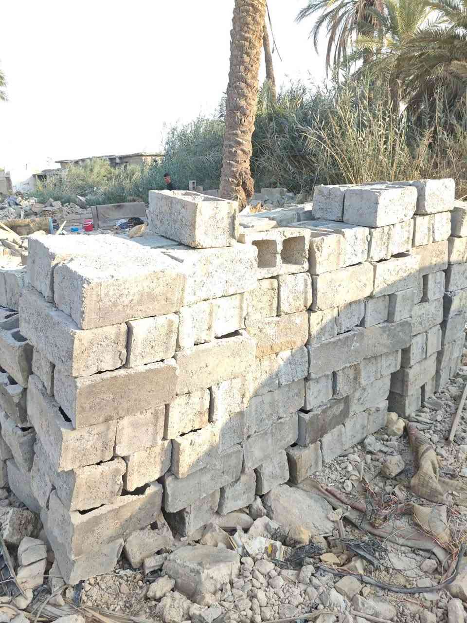 بلوك مستخدم للبيع نضيف ما ملبوخ مكان ديوانيه الجد المجهول مقابيل شارع الأطباء.
***********
