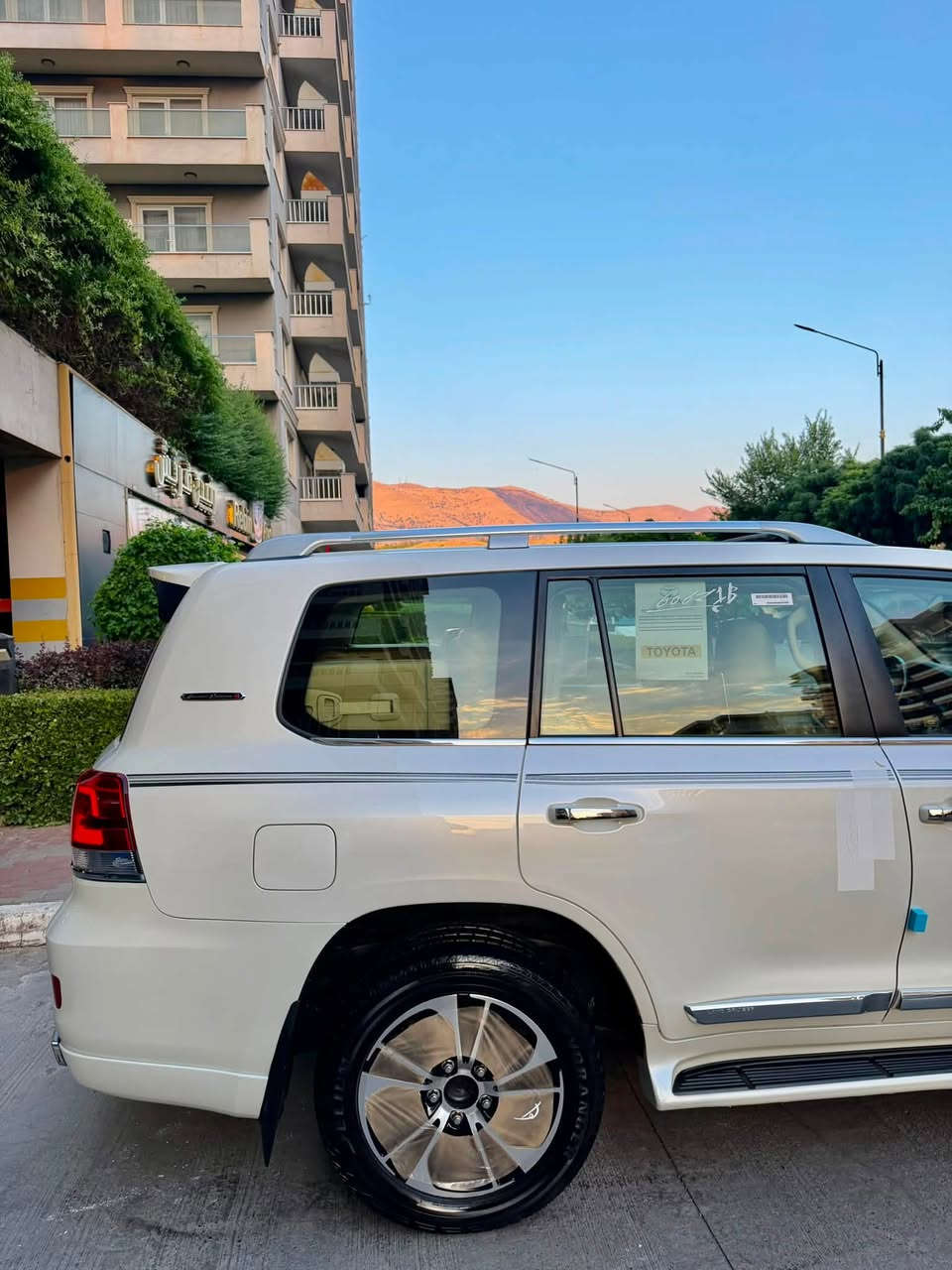 ‎تويتا لاند كروز _ موديل _2021 _  GXR.V6
Grand touring
‎موصفات.فوول ساز 🦅🔥
‎محرك.(v6) 
‎بسم الله الرحمان الرحيم
📦📦📦📦📦

‎ملاحظه رجائن سياره (بدون مراوس)🖐🏼

‎تويتا لاند كروز موديل (2021)  
‎🔶سياره مواصفات GXR. V6 .
‎🔶سياره (v6) سلندر
‎🔶سياره كفاله عامه دعاميه لي دعاميه 
‎بدون صبغ +بدون شخت + بدون حالوب 
‎بدون رمل  _ بدون حصوه+حتا دعاميات 
 
‎🔶سياره ماشيه (58) الف كيلو فقط حقيقي
‎🔶٤ اطارات و ويل جديد حلو بدوناي نقص 
‎🔶سياره مواصفات (GXR ) ماشاالله حالو 

‎🔶محرك + گير كل بشرت مامفتوح 
‎بدون صوت + بدون دخان 
كل خراز بلادى موجود
‎🔶( مواصفات) 
‎( صلايت + سلاجه  
‎كوشنات كهرباي ٣ دگم _ حاساس خلفي و امامي_ بصمه + كاميرا5 بلايت + ٨ ارباگ +  + لايتات زينون+ +داغل بيجى+دابل اكسل + سندوق شفط + ٣ شاشات + شحن موبايل)

‎🔶تحويل بشرت مباشر حول كل جديد

‎🔶مكان سياره سليمانيه 
🔶 ***********
‎🔶سعر (537)ورقه

