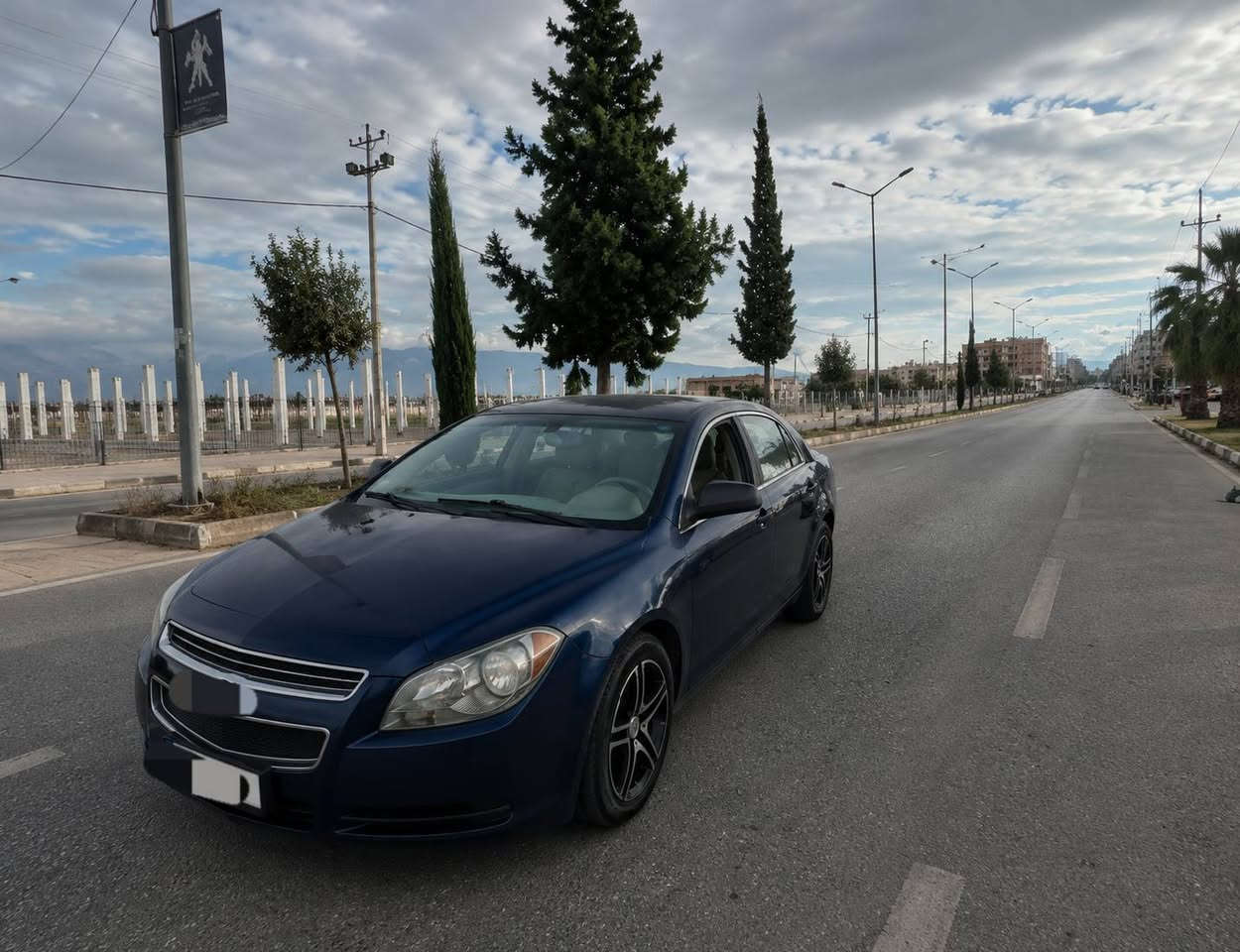 السلام علیکم ​سیارة للبيع، موديل 2010  أمريكي محرك 2400. بيها قطعتين بخ (الباب الخلفي والجاملغ الخلفي).رقم دهوك بأسمي
​سنوية جديدة، والتحويل والوكالة بشرط. كير ومكينة بشرط، وسيارة نظيفة ومال بيت. ( عنوان زاخو ). ​السعر/ 62 ورقة وبيهه مجال بسيط. ​للاستفسار اکثر /واتسئاب/ ***********
