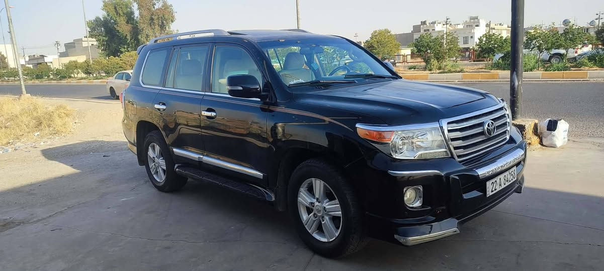 لاندكروزر فول مواصفات ٢٠١٥ GXR جيهان بدون صبغ جديد بيسمي مكان أربيل سعر ٣٤٥ ورقه  ***********

