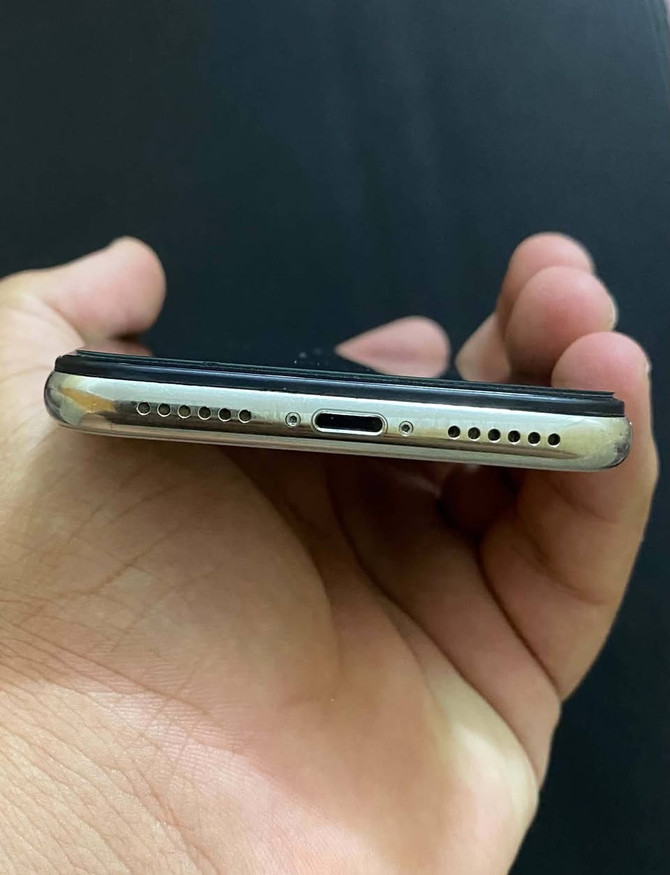 اكس عادي 
مبدل شاشه وبطاريه يقره نورمان ✅
ذكره 64 بطاريه 100 ✅
فيس ايدي برمجه يحتاج. فقط 🫢
هزازات شغال طبيعي ✅
صوت شغال طبيعي ✅
كامرات دمعه شغالات طبيعي ✅
 سمكرت شغال طبيعي ✅
لاقطه شغال طبيعي ✅
لمس مايكطع شغال طبيعي ✅
وايفاي شغال طبيعي ✅
بلاتوث شغال طبيعي ✅
مايكرفون شغال طبيعي ✅
فقط بي فطر خفيف ماياثر بشي 😒
الجهاز كامل شغال طبيعي ✅
نضافه 90% ✅
سعر 115 الف وجوه السوك وبي مجال شي بسيط🫡
عنوان موصل ايمن اصلاح الزراعي قرب جامع العبادي 
رقمي للانتصال او اي ستفسار *********** 
او راسل خاص بل ماسنجر متواجد 
من ال11 الضهر لل11 بليل
