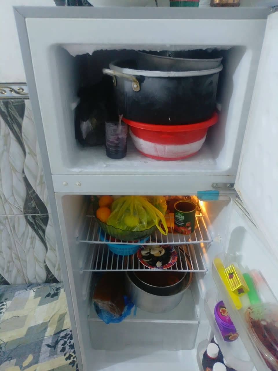 ثلاجة • مجمدة • للبيع