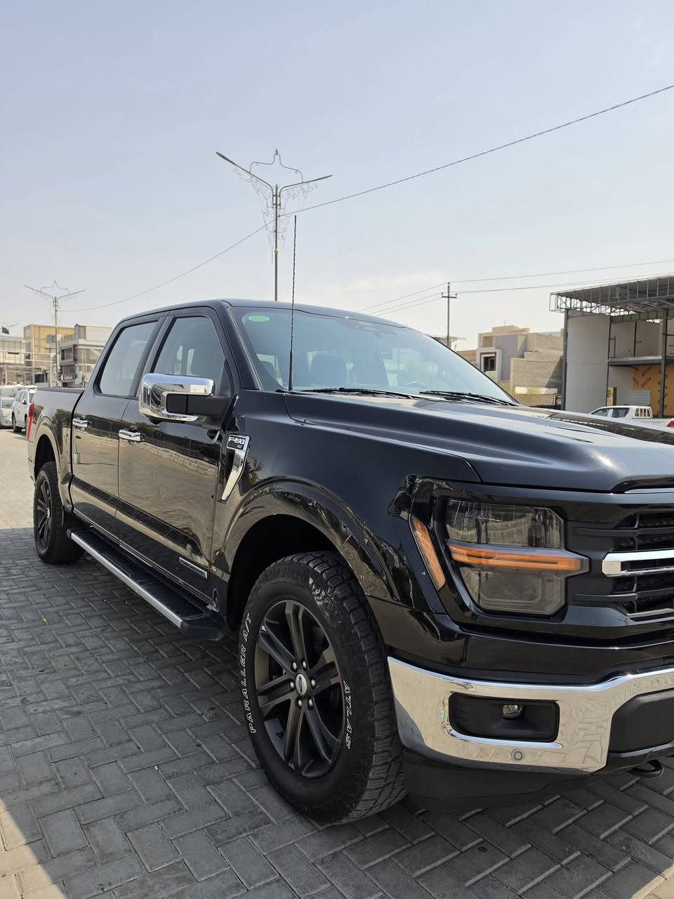 فورد F-150  هايبرد 2024 
وارد أمريكي محرك 3.5L PowerBoost V6 
توين تيربو هايبرد 430 حصان
ماشية 33 ألف ميل قابلة للزيادة
بجم كبس بدون إيرباك
حادث فقط بارد بدون فتح او صبغ او ايرباك او تبديل

رقم بغداد حمل أصفر الجديد
باسمي تحويل مباشر
اقتصادية جداً
كاميرات 360 درجة (5 كاميرات)
دفع ثنائي ورباعي وأوتو
دبل ثقيل
دفلوك
8 وضعيات قيادة
باب طويل
بدي قصير المرغوب
حساسات أمامية وخلفية
نقطة عمياء
رادار أمامي وخلفي
تنبيه وتوقف تلقائي
تحديد مسار
قيادة شبه ذاتية
قارئ علامات الطرق
لايتات أوتو
هاي بيم أوتوماتيك
أمامي وخلفي
شاشة وسطية كبيرة
شاشة عدادات إلكترونية كبيرة
كشنات  تدفئة
تحكم كهربائي 
مرايا كبيرة فول تحكم كهربائي
مخارج كهرباء داخل وخارج السيارة
نظام صوت براند معروف
بصمة تشغيل
فتح ذكي
إنارة محيطية داخلية وخارجية
تشغيل عن بعد
أوتو هولد
وبيها بعد مواصفات هواي
السيارة ترايك بيها وين تريد
لأي استفسار أو صور الحادث 
التواصل عبر الاتصال أو الواتساب

✅ الـسـعـر رقم 32500 دولار 

مكاني: بغداد / السماوة
رقم  ***********
