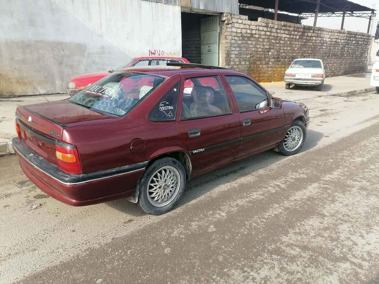 اوبل فكترا حجم 18موديل 1993 سنويه لل2031 هزه جديده السياره بسمي اني الشرعي السعر 50لتواصل ***********وخاص
