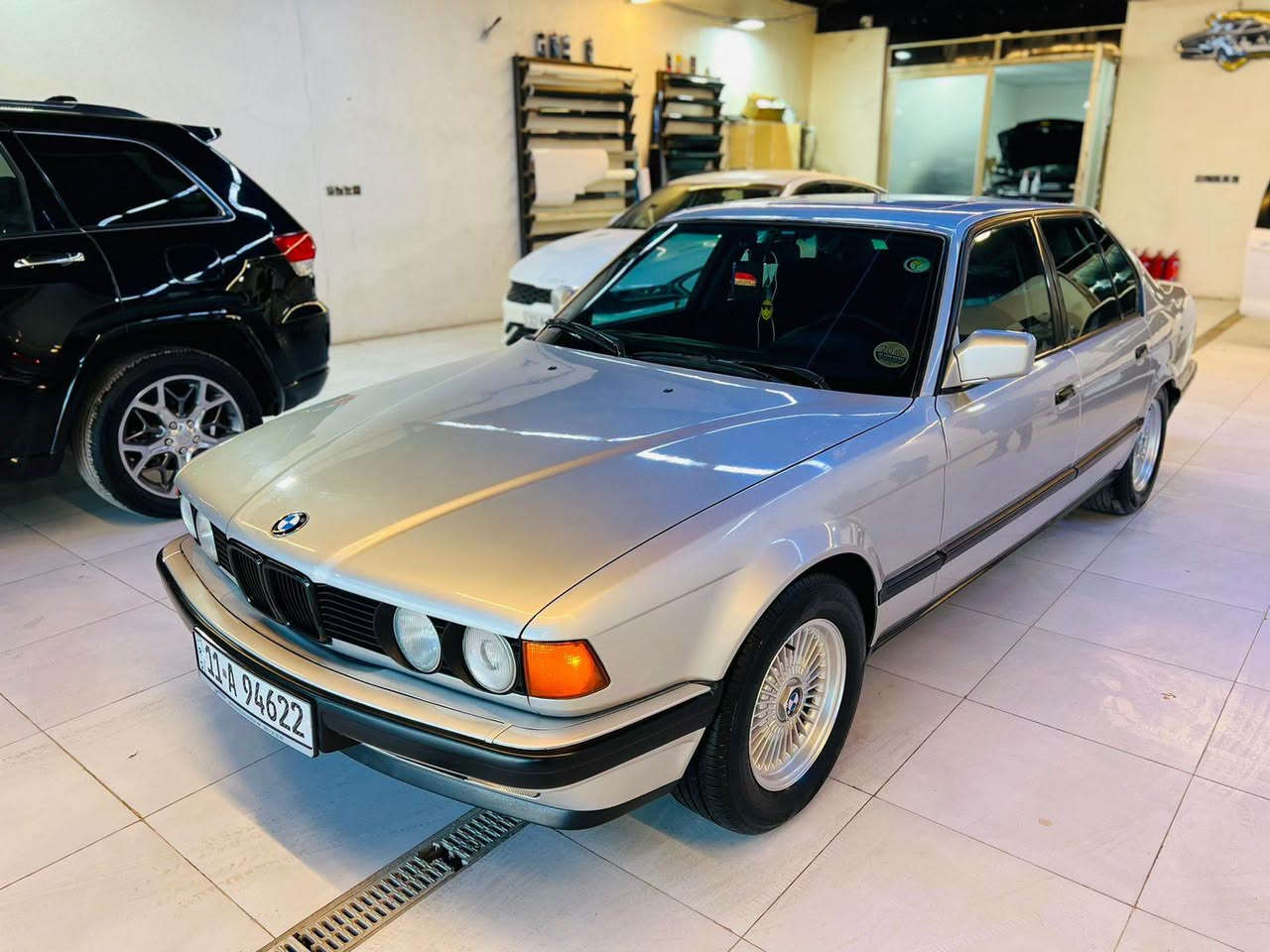 بي إم دبليو 735i • ١٩٩٠ • رقم بغداد