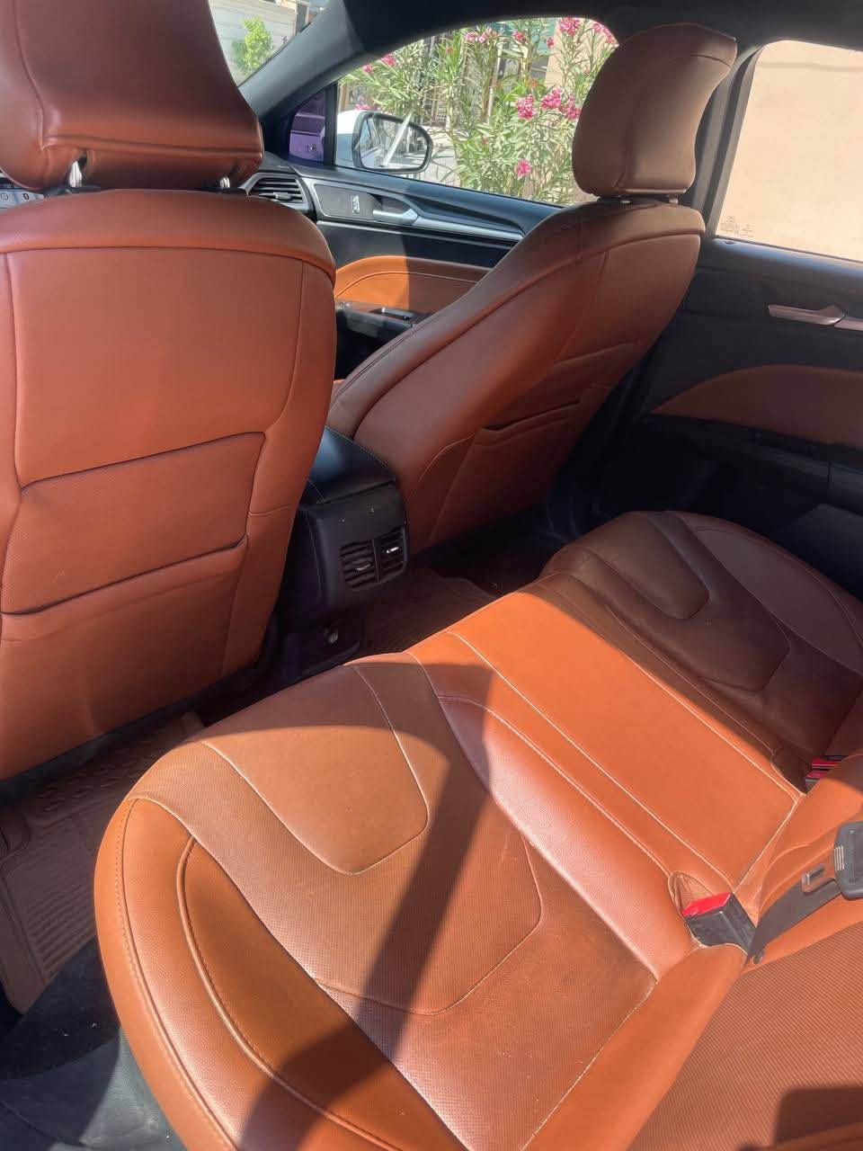 Ford Fusion Titanium 2019 للبيع

• الفئة: Titanium اعلى فئة
• المحرك: 2.0 EcoBoost تيربو 
• الممشى: 95,000 ميل
• المواصفات: Titanium فل أوبشن
* القوة: 245 حصان تقريبًا
* العزم: 275 lb-ft
* الجير: أوتوماتيك 6 سرعات 
* الجنوط: 19 إنچ
* المقاعد: جلد 
* المقاعد الأمامية: كهربائية، مع تسخين وتبريد ( مقعد السائق ذاكرة خزن)
* تحكم صوتي
* نقطة عمياء
* دركسون: مدفأ
* فتحة سقف
* شاشة SYNC 3 قياس 8 إنچ
* Apple CarPlay / Android Auto
* نظام صوت Sony
* كاميرا خلفية + حساسات
* تشغيل عن بُعد
* دخول وتشغيل بدون مفتاح
* مثبت سرعة
* أنظمة أمان ومساعدة للسائق 
* وهواي مواصفات بعد
- الضرر الجاملغ والبنيد مبدلات غير لون ومصبوغات بخ بأمريكا 
- السعر 125 ومجال بسيط
تواصل - ***********

نص مكتوب في الصور:
- BidFax.info