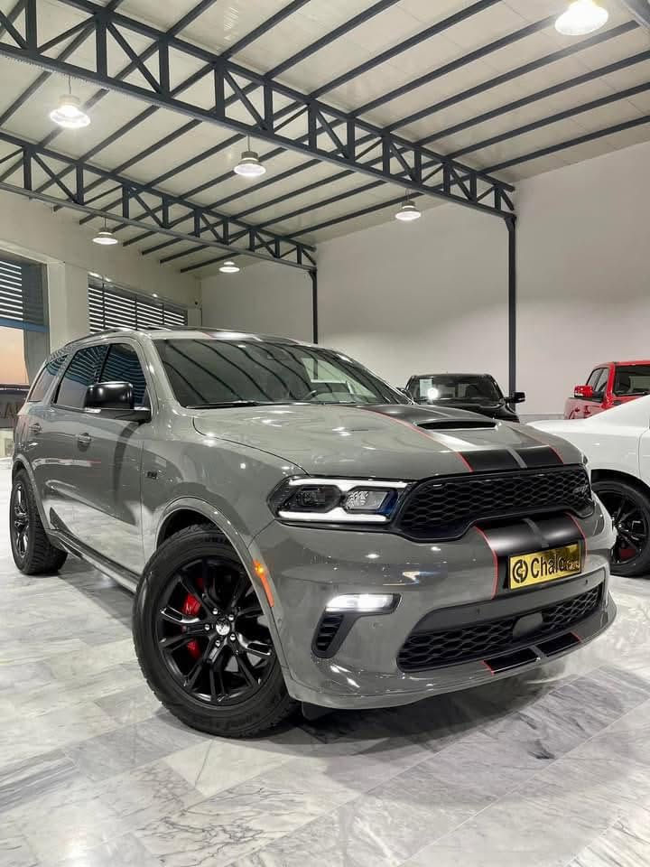 🚘 Dodge Durango SRT 2022 دوج دورنكو فول مواصفات كلين
‏• 6.4L HEMI V8
• ماشية 34,000 
• اعلى مواصفات بالدورنكو SRT Full Option 
•بدون حادث Clean title 
• اللون: سمنتي 🩶
• داخلية جلد أحمر فاخر ♥️
• دركسون  SRT
• مغلفة PPF بالكامل ضمان 10 سنوات + عازل حراري للجام 
• سماعات Harman Kardon
•كشن خزن ميموري
•مقاعد تدفئه تبريد
•مقاعد خلفيه منفصله + فرس وسطي VIP 
•شفتات ستيرن 
•فتحة سقف
•رادار امامي + رادار خلفي + نقطة عمياء + تحديد مسار قيادة الية
* وبعد هوااي مواصفات اللي يعرف شنو SRT يعرف مواصفاتها تجي اعلى من اي فئه من ناحيه الشكل والكت كامل والدواخل 

💰 السعر: 44,000$
يوجد مجال بسيط للجادين فقط.

📍 مكان السيارة بغداد
للتواصل ***********
