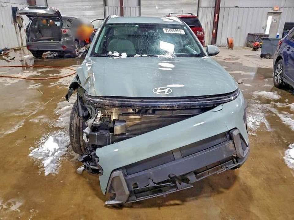 كونا 2024 مشحونه للبصره 
واصل ميناء 115

نص مكتوب في الصور:
- 95000955