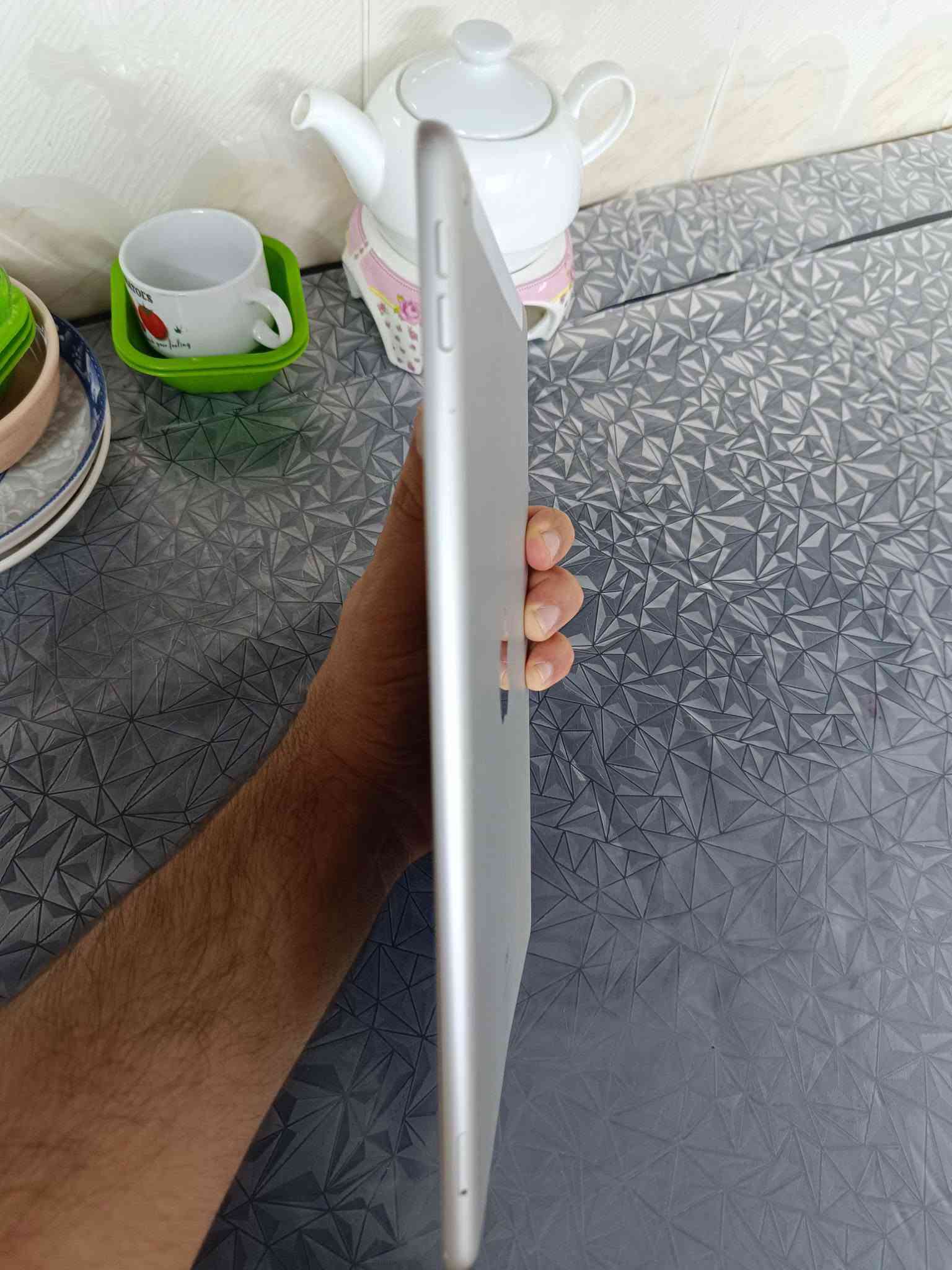 IPAD 7 
 نرخى 135  هه زار 
زاكيره 32  
 خاوينى 98%
بى  ئه شيا بي عه يب  و به زه مان 2رؤژ 
 گه ياندن هه يه
شوين كركوك 
***********
***********
------------------------------------------------------------------------------------
 IPAD 7 
سعره 135 الف 
ذاكره 32  
 نظافه 99% 
بدون غراض مابيه عيب  و   بضمان يومين الفحص
متوفر توصيل
مكاني كركوك 
***********
***********
