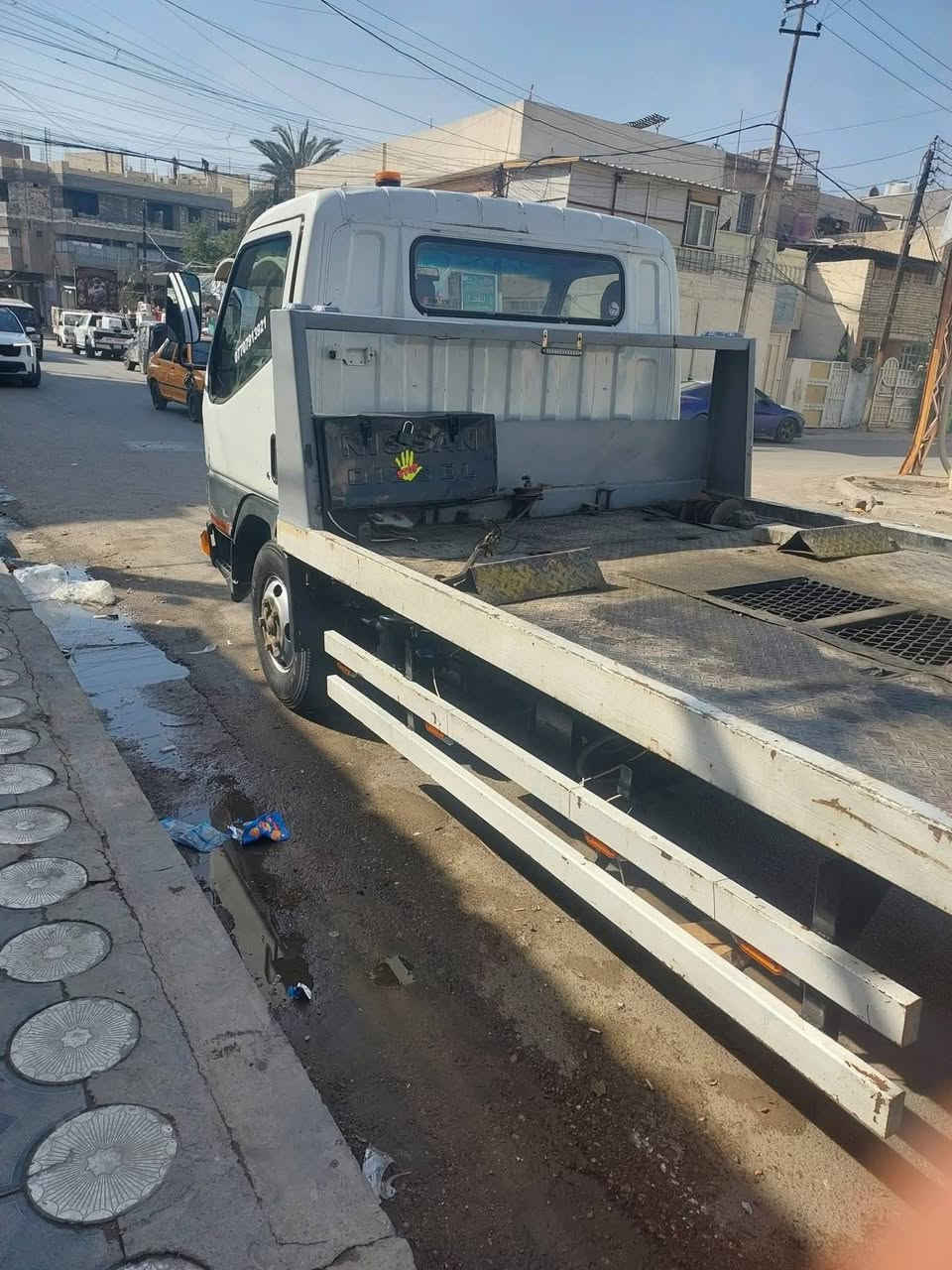 اسلام عليكم كنتر بزون سطحيه للبيع موديل 1995 بل سنويه كرين وبسمي تحويل ثاني يوم السيارع هاي نضافتها ومحورها كلها دسك بدي يابني مكاني بغداد 
***********

