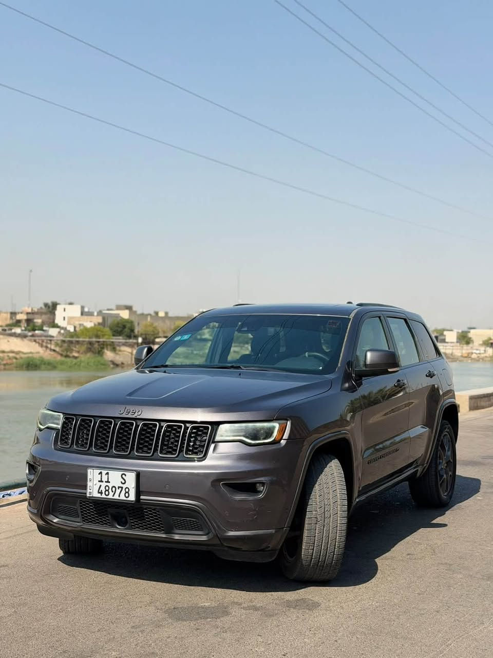 مكلف بالنشر !!!!
السلام عليكم للبيع 
🚙جيب كراند شيروكي 
 موديل 2021 فئه 80 
مكينه 3600

سياره اني مستوردها يعني على ايدي ماشيه 40 الف ميل 
وبدون صبغ ولا قطعه مبدل منها
وصور حادثها مرفق مع الصور بيها دعاميه فقط
كير ومكينه مكفول سياره نضيفه جداً
فول مواصفات 
-رادار امامي
-تدفئه تبريد كشنات
-فور ويل
-بانوراما
-بصمه باب وتشغيل عن بعد
-كشنات جلد وكشن كهرباء وستيرن شفط 
-شاشه دشبول كبير وصندوق كهرباء

📍الموقع -بغداد- العطيفيه 

السعر 💵💸240 وبيها مجال 

الاتصال ☎️***********

