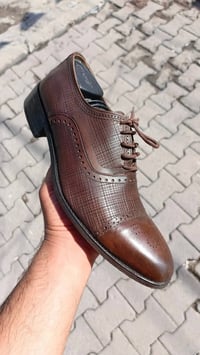 السلام وعليكم قطعه جلد طبيعي قياس 44 عنوان بغداد البياع ‏‪07763134924‬...