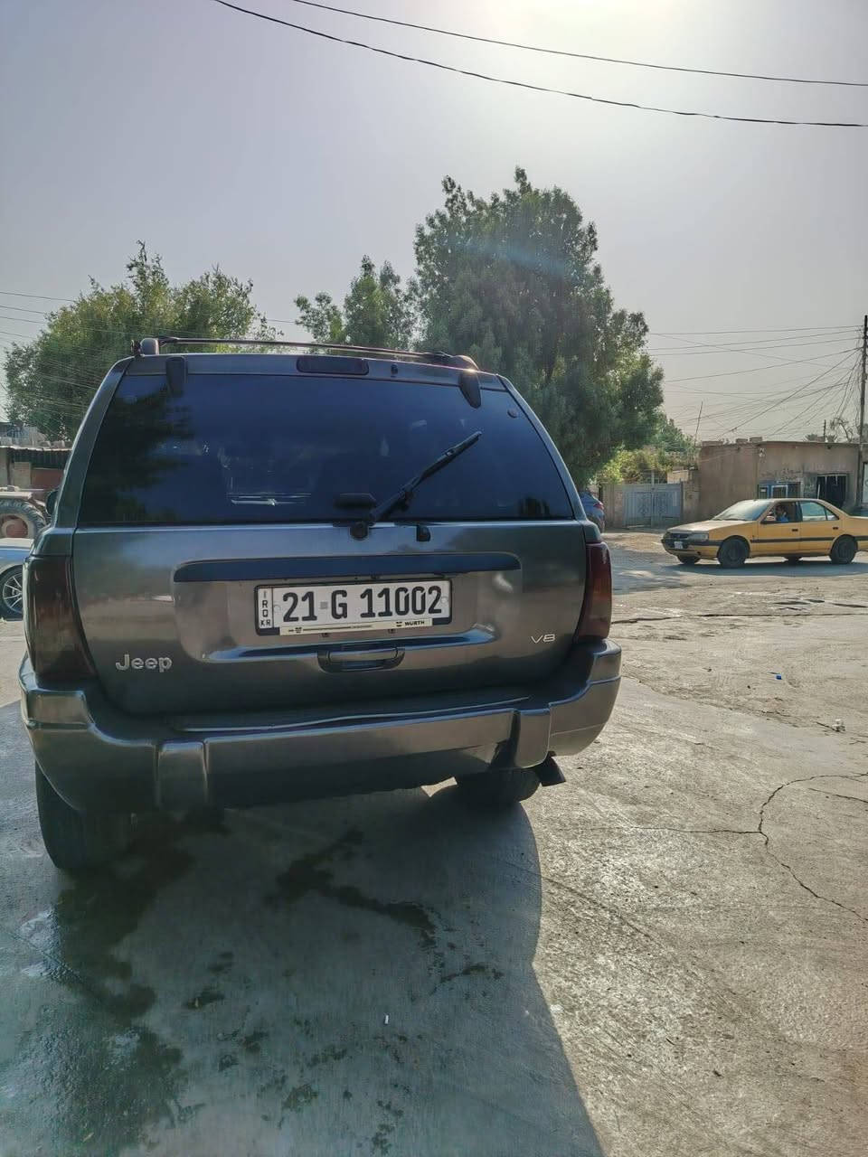 السلام عليكم جيب شيروكي فئه لاريدو موديل 2000 كلين بدون ظربه بيها خمس قطع صبع بدون حادث فقط لون مكينه وكير مكفولات مكينه ثمانيه بس انطيك شرط صرفها أقل من السته خير من الله تبريد ثلج تتفئه نار كهربائيات شلع شغاله سنتر لوك لايت زنون شاشه وكامره صدر امامي خلفي جديد أربع دبلات جدد تخم تاير حلو سبير السياره هورن يوكن رباعي ترايك لسليمانيه ابصملك بسمي السياره سنويه ل 2029 مصفره هزه جديده ترايها يخبل شلعه ومعدل تشيل التبليط امانت الله مراوس وأخذ فرق حسب القناعه لأن معتاز فلوس رجآرجآ قصط مابيع مكاني بغداد الزعفرانيه السعر 60 وبيها مجال ***********
