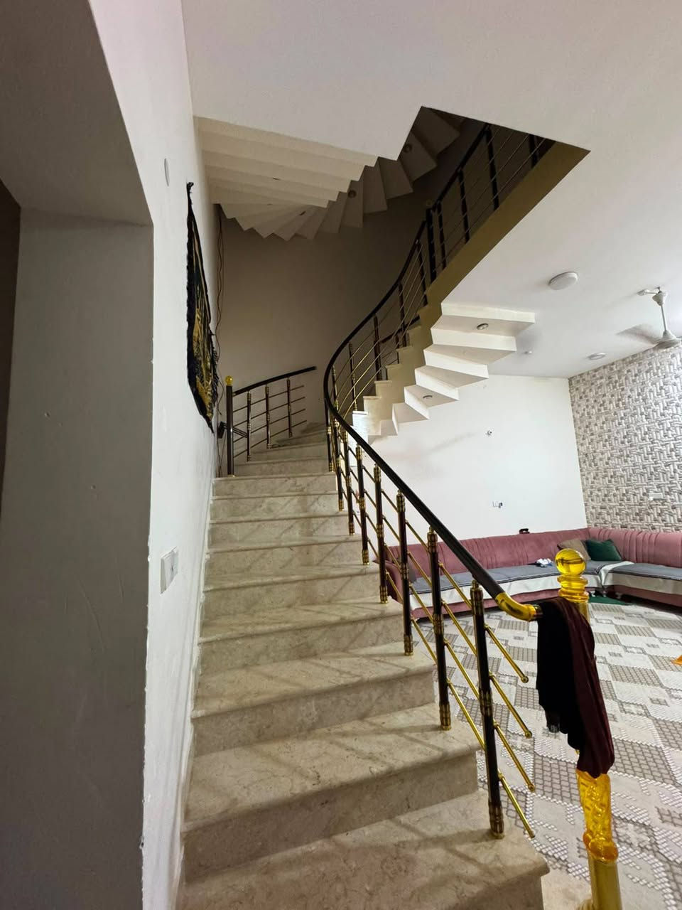 الحكيميه • ٢٠٣م • ٤ غرف