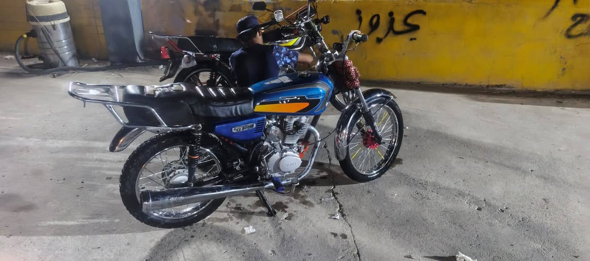 السلام عليكم شلامجه 24 نضيفه حيل
محرك نضيف 
تايرات جدد
السعر 400 او بيه مجال لشراي 
ول مو شراي لا يتعبني 
رقم الهاتف ***********
