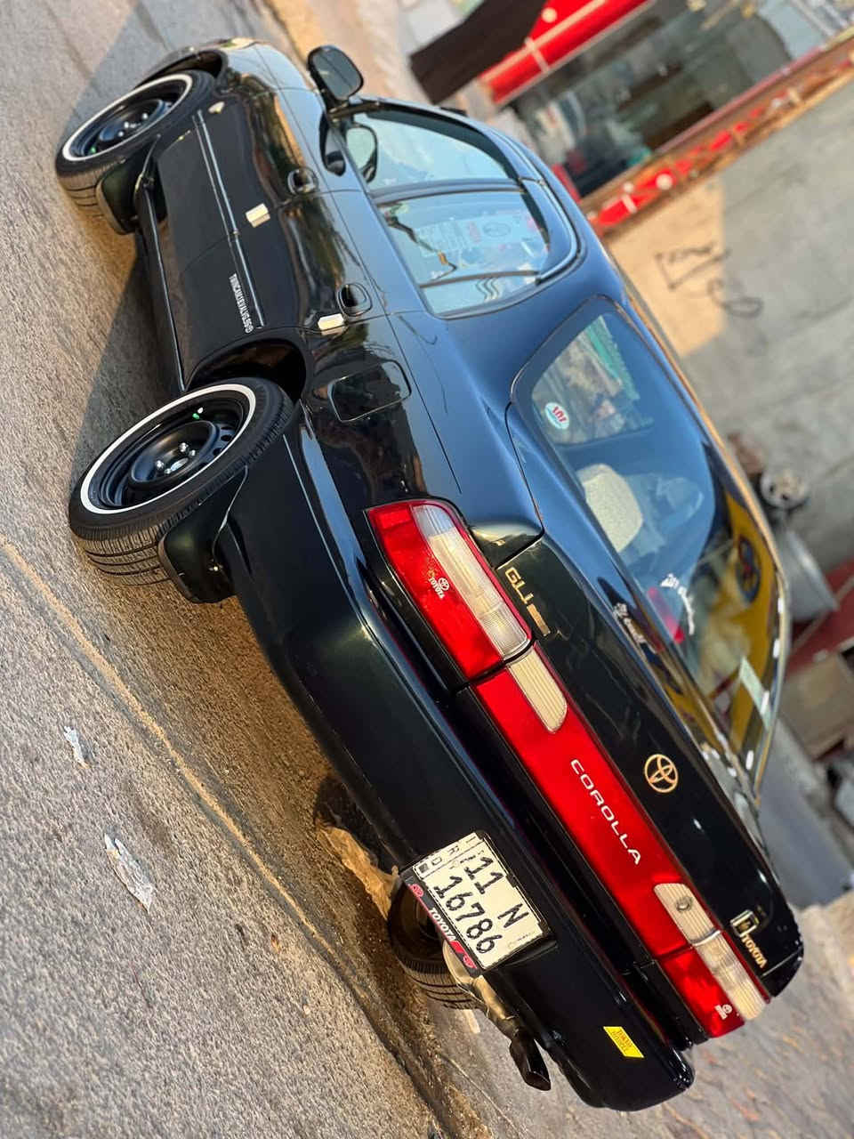 ( سلام عليكم  )    كورله ايسر بلاد   موديل  1996 وارد امريكي ليبل واحد  رقم    بغداد  بأسمي سنويه لغايه  2028  تخم  تاير جديد      مكينه.  جديده   كير حداديه    سياره جاهزه من كلشي  مكفوله  من ضربه  ولخياس فقط.صبغ  جماله اثر جراد  سياره    أحلى  من  صور    كهربائيات  تبريد   كلها    شغاله    سياره   جاهزه   من   كلشي    العنوان  واسط نعمانيه  السعر  (70) وبيها مجال (***********)  (حبي ماعجبك  المنشور   اعبره   وكلشي  اكو  بسوك)تحياتي
