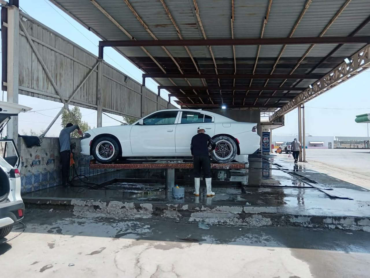 السلام عليكم جارجر موديل ٢٠١٥ سياره جديده مامشتغله عله خط رقم بغداد بسمي بيها بس البنيد مبدل جان بيها بنيد ابو الفتحات وبدلته كير مكينه تخم تاير صدر خلفي امامي كارتون مكان السياره الصويره السعر ١٨٥ للتصال ‭***********‬
