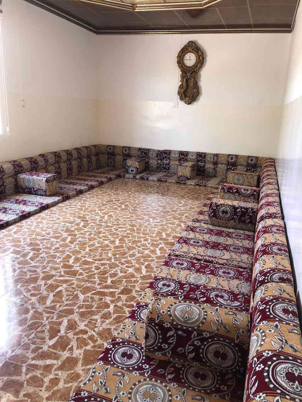 ديوان ارضي • مستخدم قليل • ٧×٣ ونص