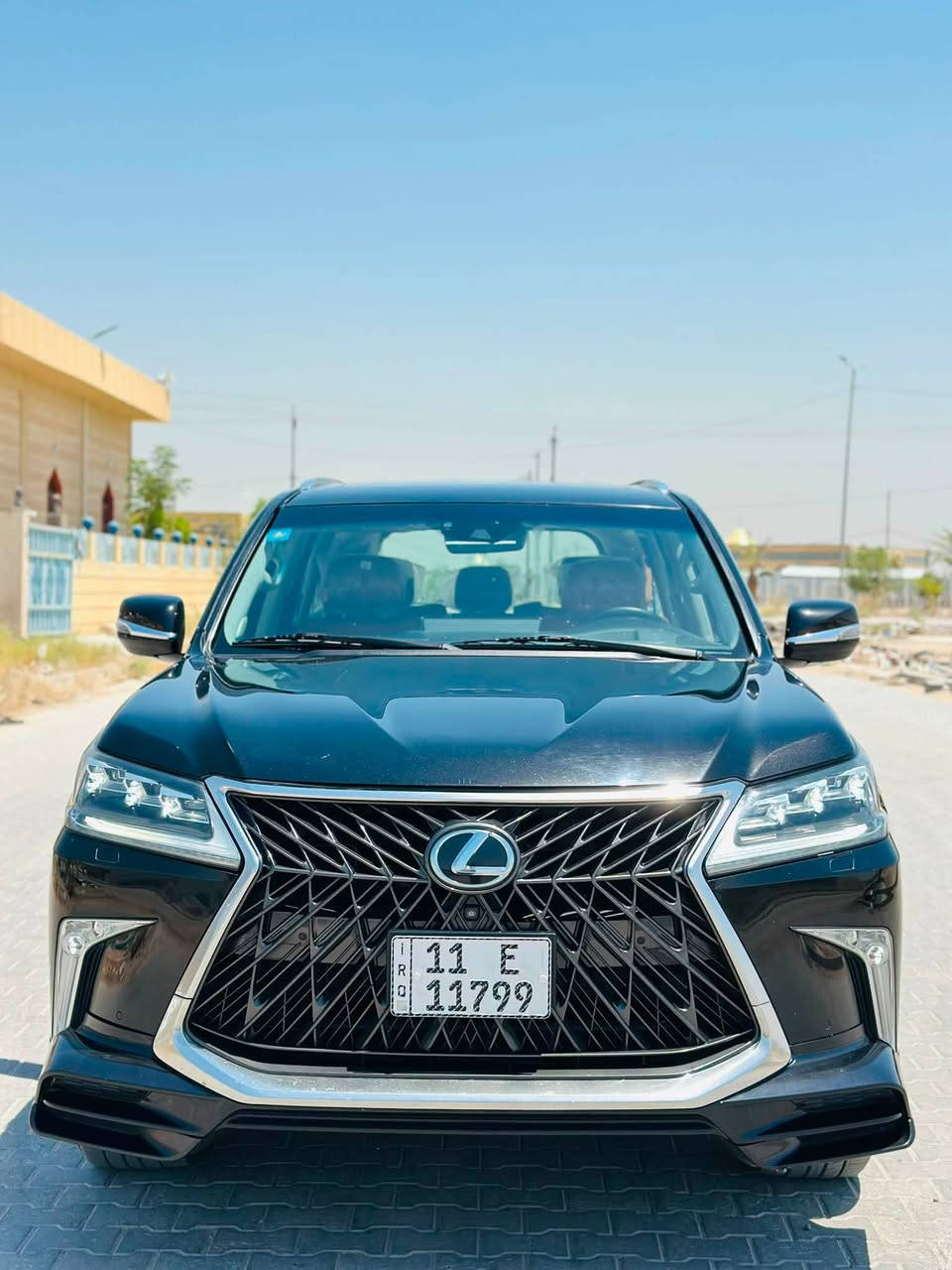 سلام عليكم 

لكزسLEXUS .LX570.  بريم اصل 

-الموديل. 2017

السياره ماشيه ١١٥ 

-الكفاله.  مكفوله. من الصبغ   حتا دعاميته 

-المروس حسب القناعه

لاستفسار اكثر هاتف ***********
 

الموصفات 

1-تشغيل بعد

٥بصمات وكارت

3-المحرك 8 5.7

السياره فول موصفات.

4-جنطه كهرباء

5-جنطه شفط

6-داخل قرميدي بريم اصل

8-مري شفط

4 كامرات

10-جميع الكشنات كهرباء

11-جكات تصعد وتنزل

12-ستيرن وكشن ذاكره خزن

13-فتحه سلايت 🌹

14-مانع انزلاق 🌹

15-تحكم جهتين 🌹

16-فور ويل 🌹

السيارة رقم بغداد مميز  بأسمي تحويل مباشر

وباقي الموصفات المعروفه لكزز 

***********

