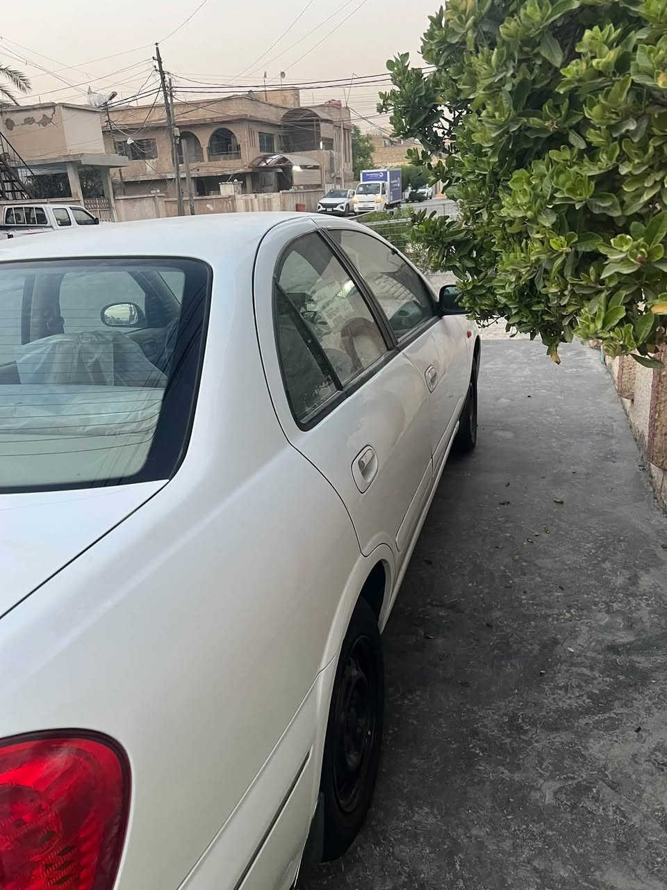السلام عليكم
نيسان سني موديل ٢٠٠٩ياباني اصل
السياره جديده بمعنى الكلمه 
بيه صبغ باب وره راكب. فقط
السياره تخم تاير جديد وسبير مانازل
كير ومحرك وكهربائيات بلاديه 
صدر امامي خلفي 
تبريد ثلج 
رقم بغداد بأسمي تحويل ثاني يوم
السعر  ١١٠وبيه مجال 
للاستفسار: *********** 
العنوان بغداد
