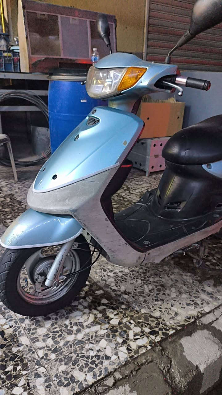 السلام عليكم
دراجه ماكس قجمه البيع كله بلادي كفرات ختم واحد ويه مكينه بس كابريتر تجاري مكينه برغي ما مفتوح بيه  كله شغاله رجان لحد يكسر بحلال العالم مكاني بغداد 
*********** واتساب موجود
