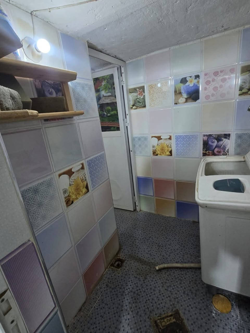 بيت مساحته 120متر طابو صرف العنوان الثيله بناء عكاده نضيف خدمات كامله متوفره مكان مميز
يتكون من غرفه كلدور صاله مطبخ مجمع صحيات كامل مع طارمه صغيره وفوك ثلاث غرف بيت جاهز مجهز

الاستفسار اكثر الاتصال بل رقم
مكتب وعقارات الوارث
***********
