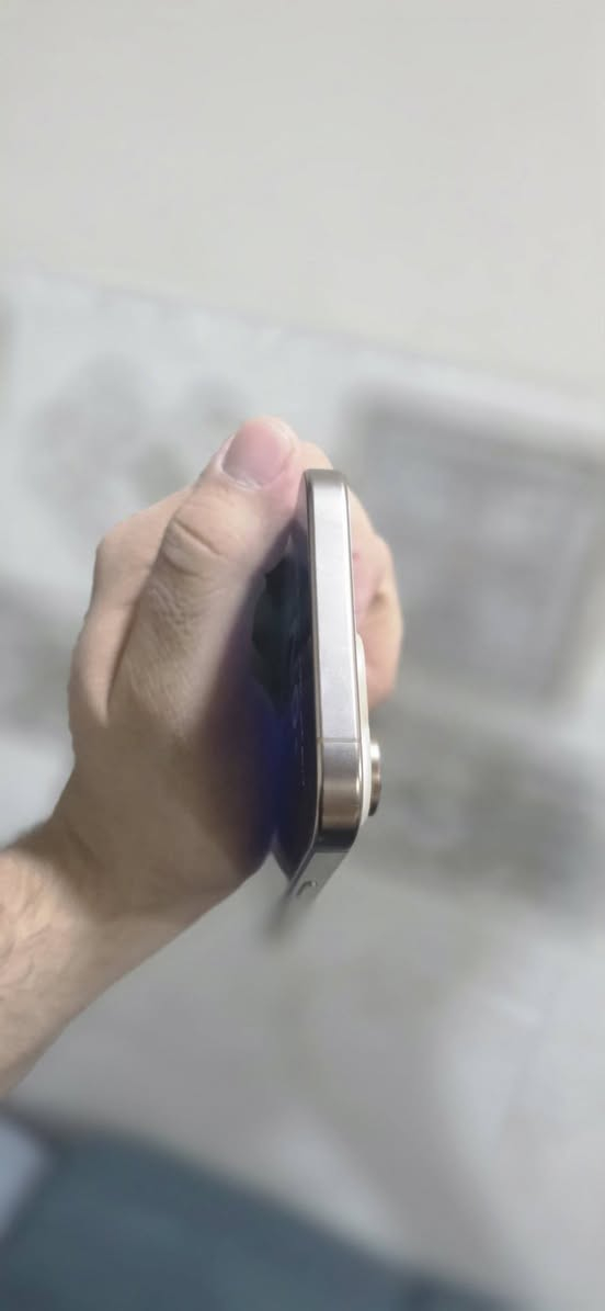 📱 آيفون 16 برو ماكس
✨ ذاكرة: 256GB
🔋 البطارية: 90%
📲 دبل سيم
💎 الجهاز نظيف ومحافظ عليه
⚠️ بيه نقطة و جلخ صغيرة
 بالشاشة موضع بل صورة 
الجهاز قابل للفحص ✅
📍 الموصل اتصال 
*********** بي واتساب
