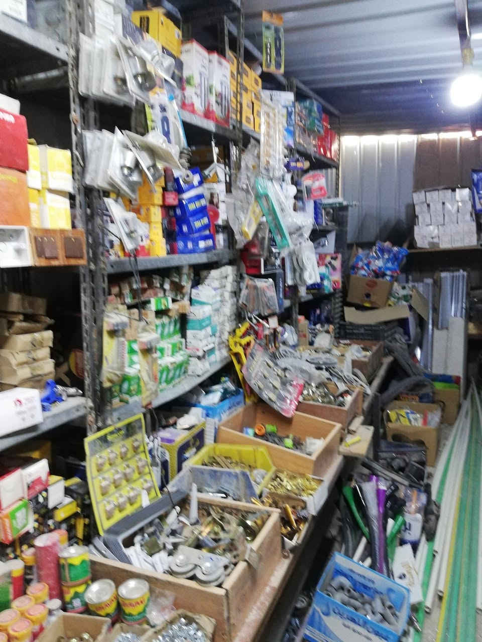 محل لبيع بغداد حي العامل قرب مسبح الرافدين *********** واتساب سعر ٦٥٠٠ مليون دكسن رفوف عدد ٨ ميز ٣ طباقات وياهن
