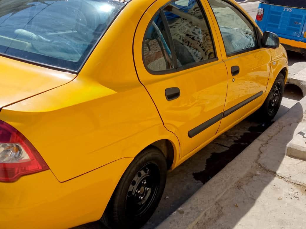 سيارةتايبا موديل ٢٠١٢ سيارة بلادية بدون تبديل 
محرك تبريد مكفول فقط الكير النمرة واحد يفلت باسمي مصفرة هيئه وغرامات تحويل ثاني يوم السعر ٣٥ وبيها مجال حك الجية رقم الهاتف (***********) حي التراث قرب تقاطع الدرويش
