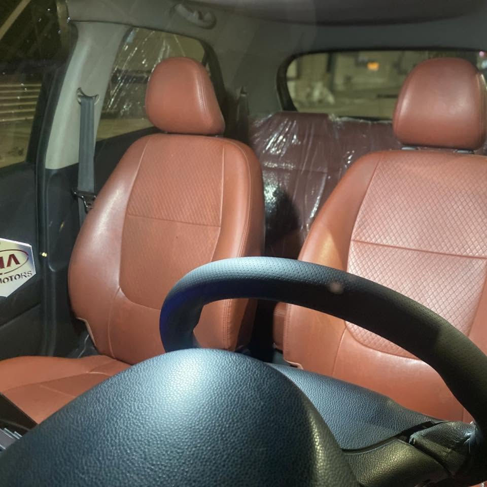 KIA PICANTO 2012
لون اسود بوليش جديد

دواخل اسود كوشن بلادي مشمشي جلد

تبريد ثلج تدفئة شغال 

رقم سليمانية دولي شرط تحويل غرامات سيارة اب اسمي 

منشأه سيارة كورية مواصفات خليجي

كير محرك شرط محرك مرغوب ٤ سلندر

تحكم ستيرن شاشة ايباد كامرة

ويل كروم تايرات جديد صدر امامي خلفي جديد

مرايا كهربائية.. كوشن سايق جك.. يده نيكل..سبيره جوكر شركة .. قفل مركز سنتر لوك ..٤ جام كهربائي 

مكان سيارة كركوك 

ضرر سيارة ٣ قطع صبغ بدون دواخل بدون ضربه مع بارد بجم كبس 

رقم ***********
سعره ٧٨ ورقة مجال قليل حك جيه
