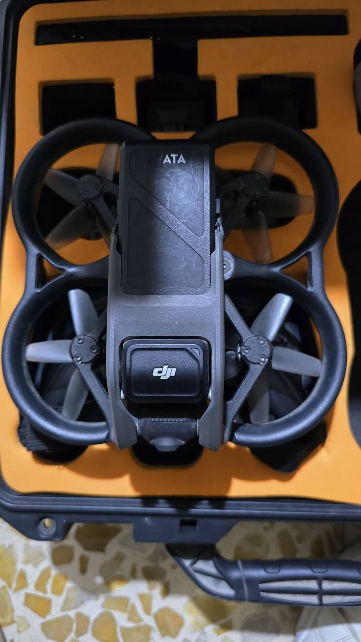Drone Avatta 1
السلام عليكم 
للبيع. درون. نضيف جدا. وما داخل اي تصليح 
وبحالة جيدة جدا
مع كامل الملحقات  المكان البصرة 
السعر. ١١٥٠ (مليون ومئة وخمسون) وبيها مجال قليل 
للإستفسار 
واتساب  ***********
