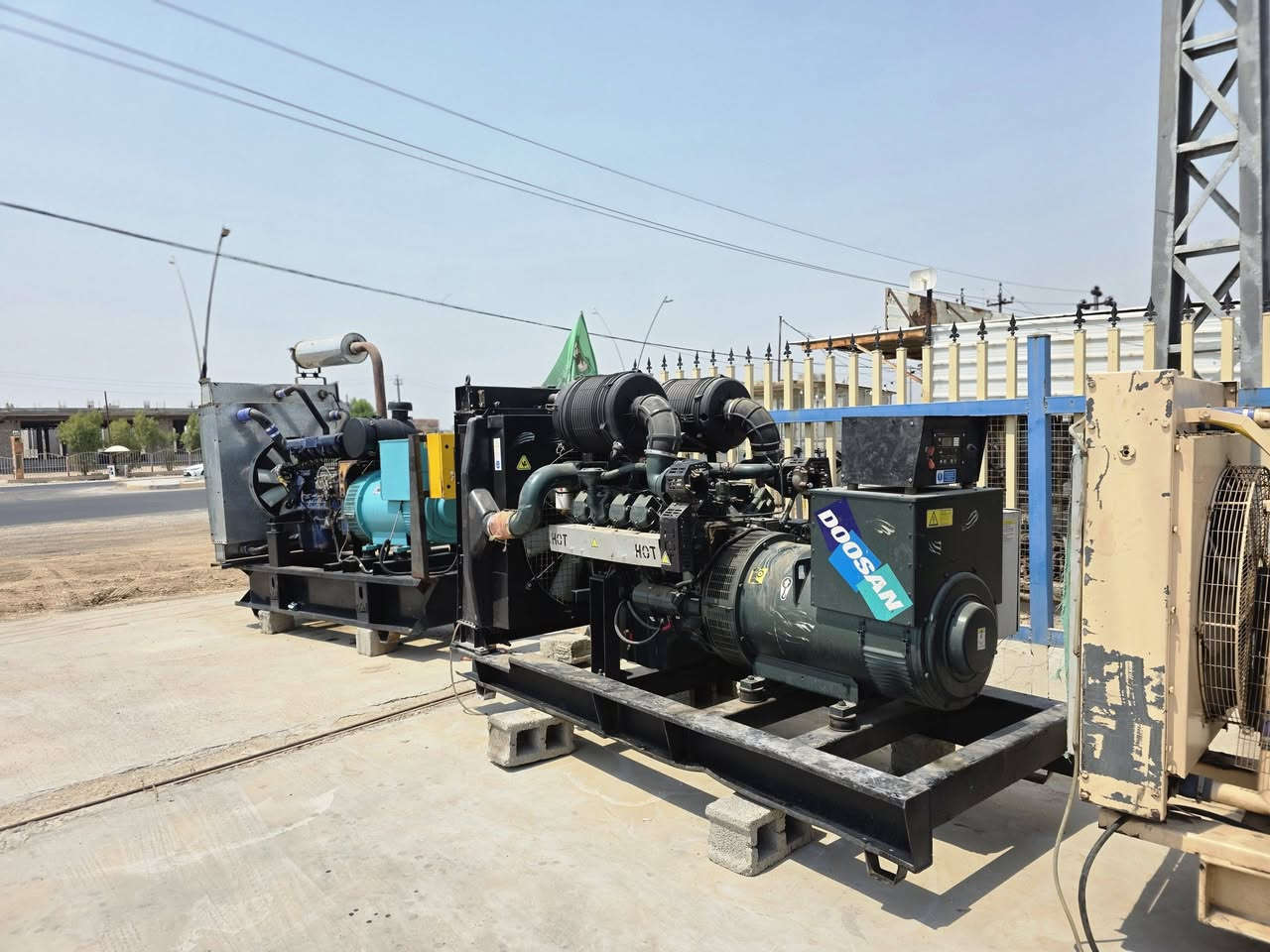 سلام عليكم مولدات للبيع مامشتغل بل العراق
دوزان 8 سلندر سوبر عكس 400kva 

فالفو 120 250kva 

كمنز 102 150kva 

ساعات عمل قليله جدا 

العنوان اطراف بغداد جديد الشط 

رقم هاتف: ***********
