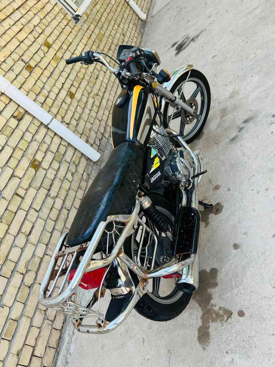 بارت 2019 طالعه بل 2020  أوراق اصولي شرط ترقيم  محرك ما مفتوح. دراجه جاهزهً من كلشي  مكان دوايه. فرع ال بحمره. سعر600 وبيها مجال للشراي لمو شراي رحمه لهلكً لا تراسل واتساب ***********
