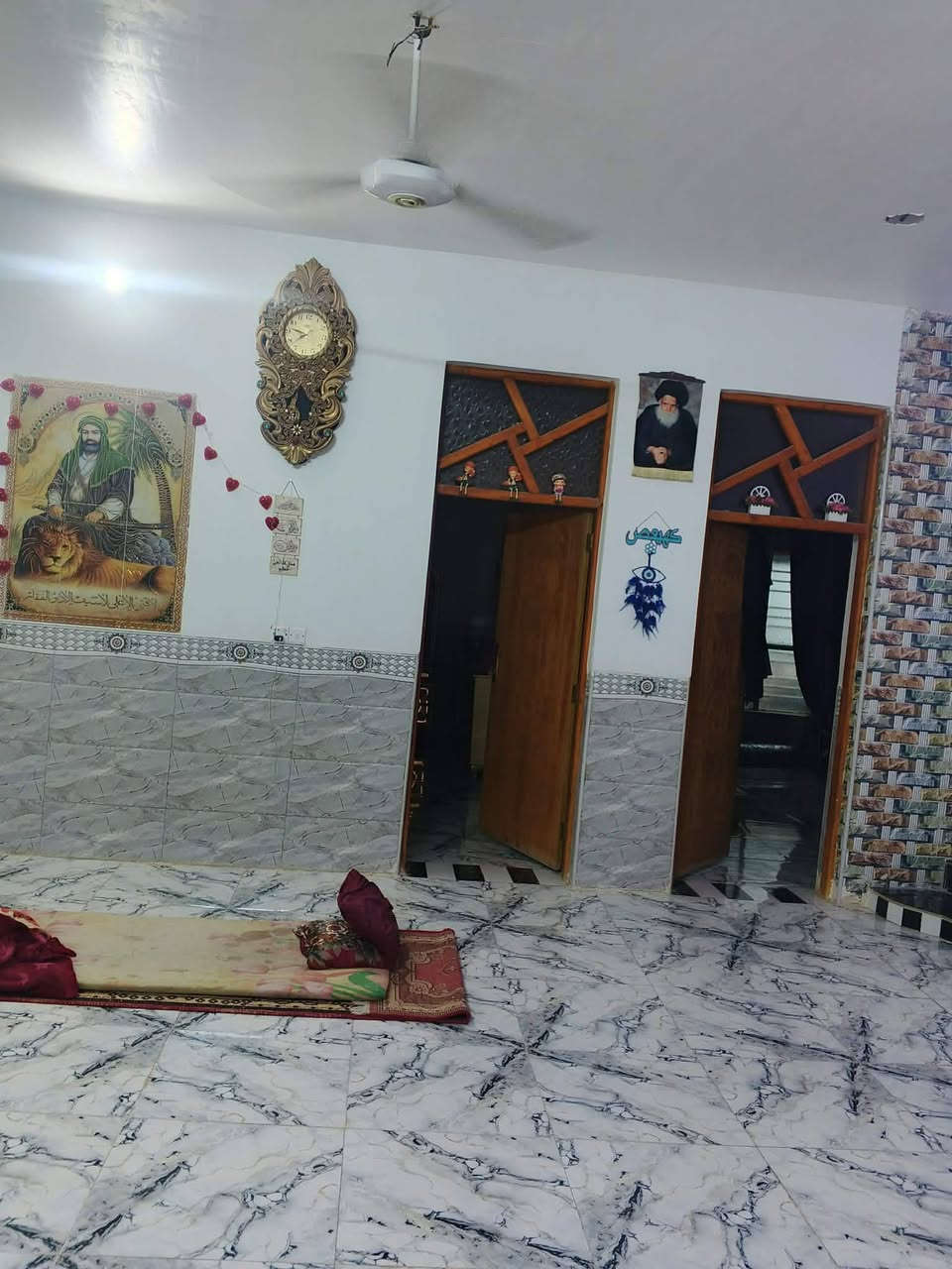 بيت للبيع مساحه البناء 250, مع قطعه ارض مساحه 300 متر واي ستفسار اتصل ع الرقم ***********
