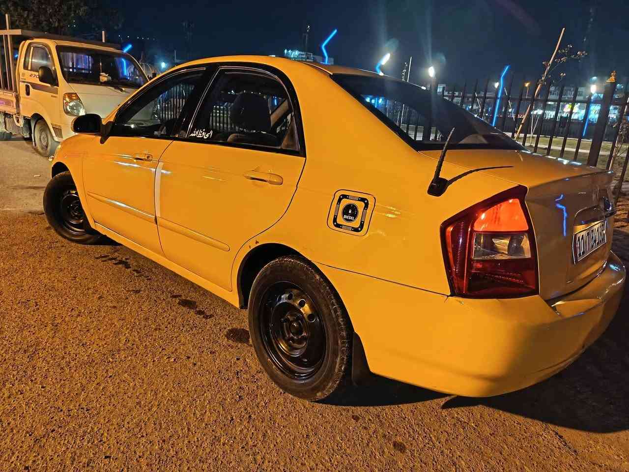 سلام عليكم 
كيا سبكترا 2006وارد امريكي 
محرك 2000
محرك كير تبريد بشرط
صدر بيه شويه نقوصات
لغرفه حلوه
رقم بغداد هزه جديده 
مصفره هيئه وغرمات
تحويل ثاني يوم  لسنويه لل28
لسعر 62وبيه مجال
لموقع بابل جبله 
الرقم ***********
