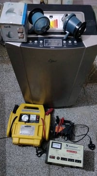 مواد عاطله  لا   تعمل السعر ١٠٠ الف مكيف متنقل  رافع فولتية  شاحن بطار...