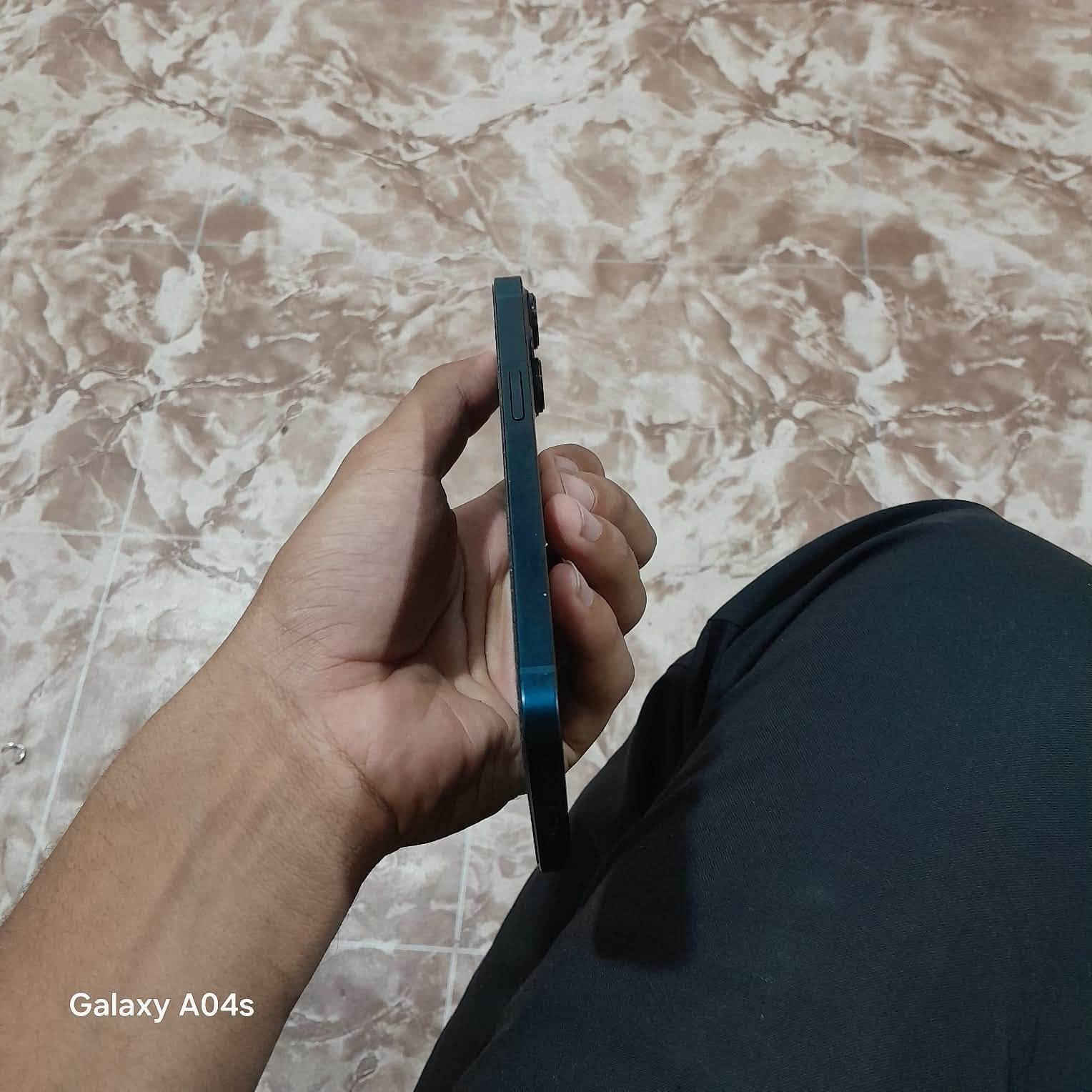 سلام عليكم خوان ايفون ١٣ عادي مكفول كفاله عامه من كلشي وتلفون وتر بروف مامفتوح ستخدام شخصي وسلاسه فول وتاخذه تفحصه وين متريد تلفوني مرتب بشكل نيض من كلشي وحته من زلغ مكاني البصره سعره ٥٠٠ وبي مجال او مراوس حسب الرغبه رقمي ***********
