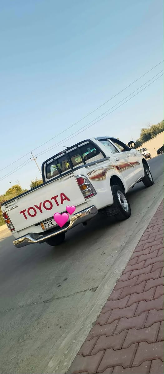 🚗 توێتا مەرزییە (مۆدێل ٢٠١١) بۆ فرۆشتن 🚗
جۆری سەیارە: توێتا مەرزییە
 مۆدێل: ٢٠١١
 دۆخی بەدن: تەنها بۆنیت و دەرگای دواوەی لەسەر ساخی کراوە بە ڕەش (بێ کێشە).
 سەنەوی و بەڵگەنامە: بەناوی خۆمەوەیە، سەنەوی تازەیە تا مانگی ١١ی ٢٠٢٦.
 مەکینە و گێڕ: گێڕ و مەکینە و تەبرید و تەقەوڕەقە هەمووی بەشەرت.
 تێبینی: سەیارەی بەردەم ماڵەوەیە و هی مەعڕەز نییە، زۆر خاوێن هێڵدراوەتەوە.
 شوێن: سلێمانی
📞 بۆ پەیوەندی و زانیاری زیاتر:
 ***********
 ***********
